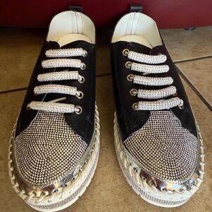 Azalea Wang  Shimmering Crystal Low Top Sneaker SZ 9